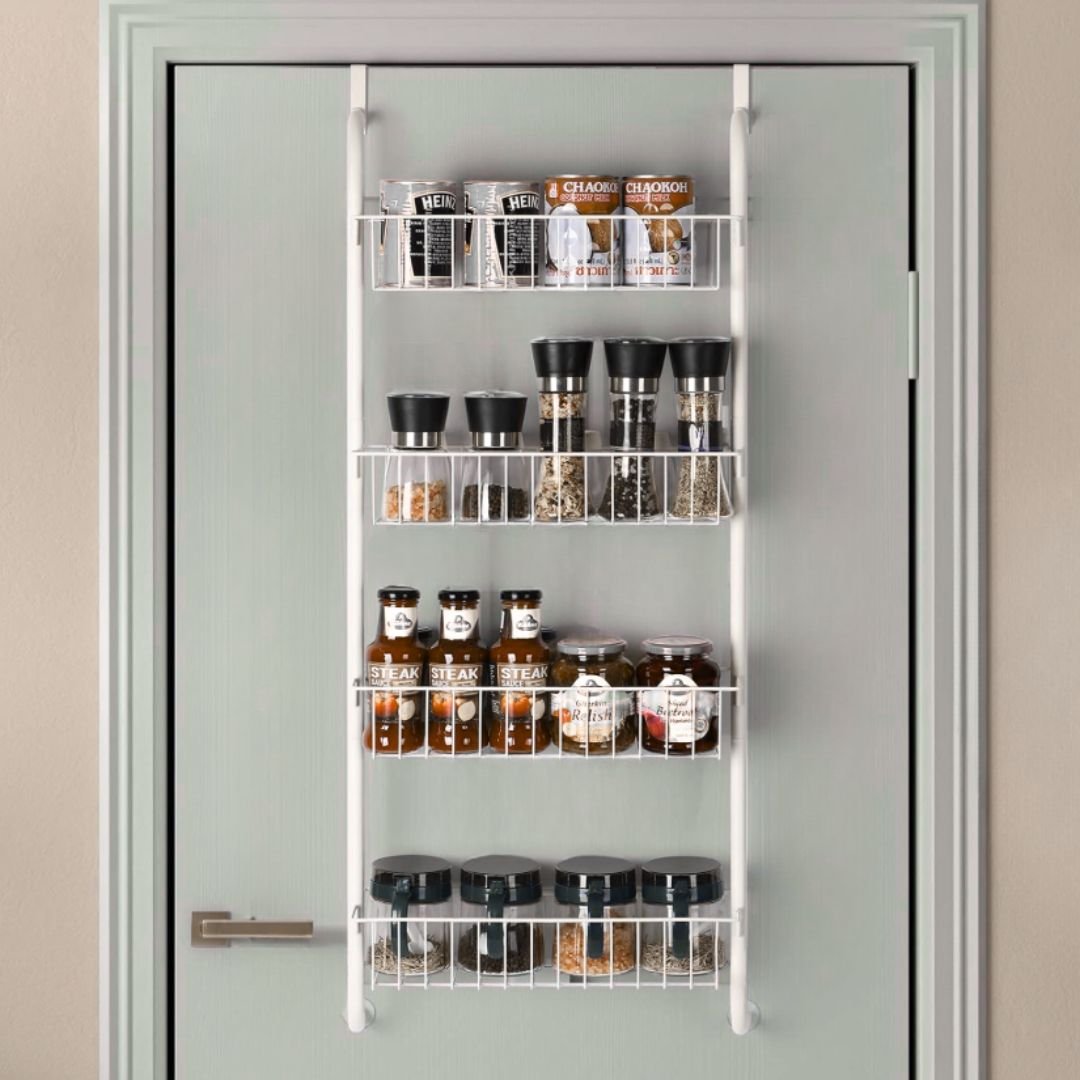 etagere-cuisine-suspendue-porte-placard