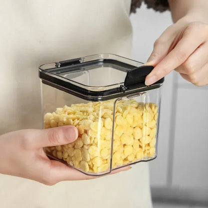 boite-en-plastique-alimentaire-couvercle-a-clip
