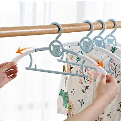 cintre-pour-bebe-ourson-mignon