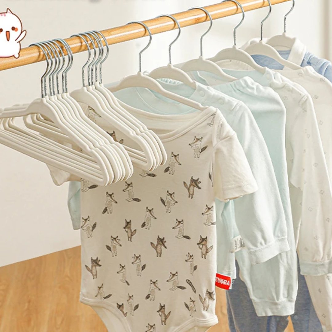 cintre-pour-bebe-velours