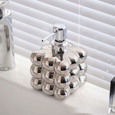 distributeur-de-savon-main