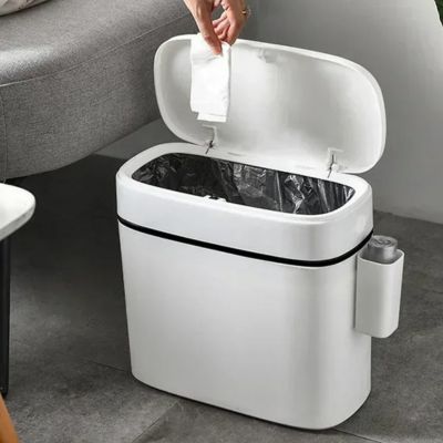 poubelle-salle-de-bain-a-pression