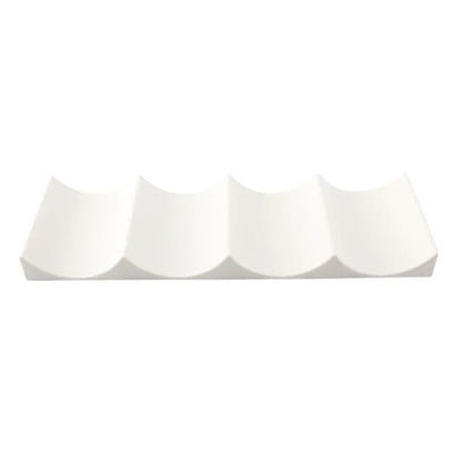 Range bouteilles de vin et canettes
