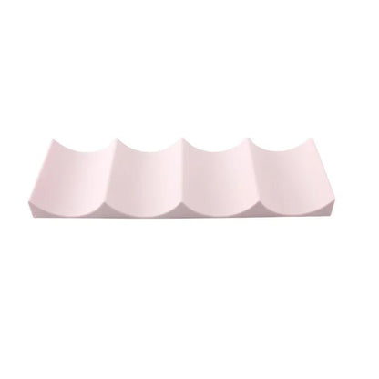 Range bouteilles de vin et canettes
