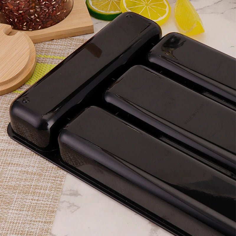 range-couvert-plastique-simple-noir