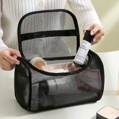 trousse-de-toilette-maille