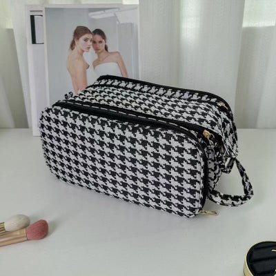 trousse-de-toilette-femme-patte-de-poule