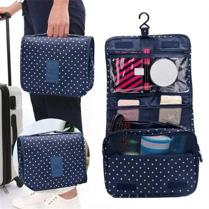 trousse-de-toilette-femme-voyage