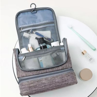 trousse-de-toilette-femme-voyage
