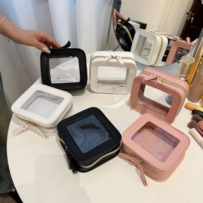 trousse-de-toilette-femme-petit-format