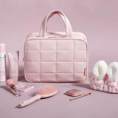 trousse-de-toilette-femme-voyage